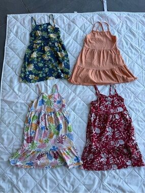 Girls dress lot size small (6/7) Old Navy/ Cat & Jack
